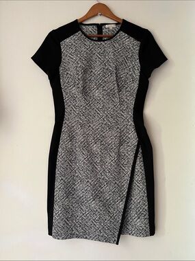 Shoshanna Black and Gray Tweed-like Front Sheath Envelope Hem Mini Dress Sz 8